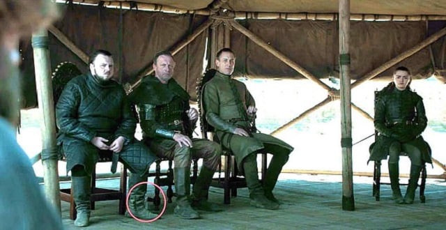 hbo fantasy series faces heavy criticism when eagle eyed fans point out water bottle photo mail online hbo fantasy series faces heavy criticism when eagle eyed fans point out water bottle photo mail online