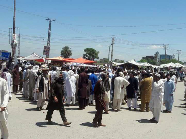 people protest against police inaction in rape murder case of a 10 year old girl in islamabad photo twitter taahir khan