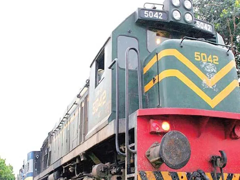 a pakistan railways train photo file a pakistan railways train photo file