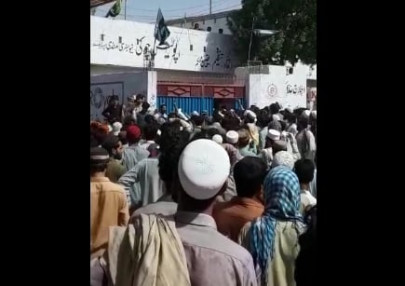 one killed four injured after clash in karachi s new sabzi mandi one killed four injured after clash in karachi s new sabzi mandi