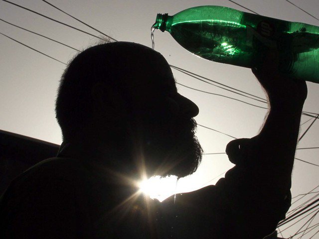 extremely hot weather is likely to grip karachi between may 25 and may 27 photo file