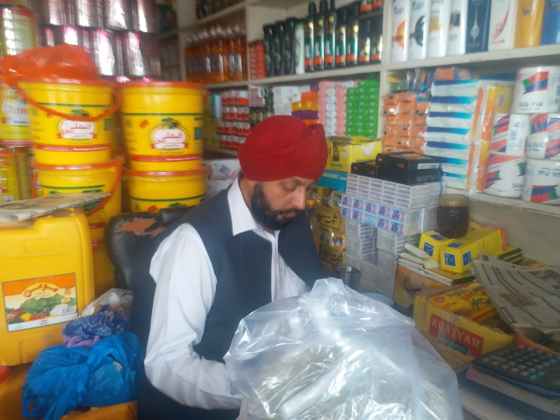 shop manager naranjan singh photo express