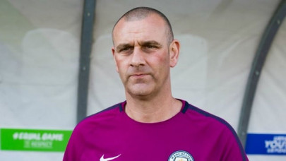 man city academy coach davies follows kompany to anderlecht