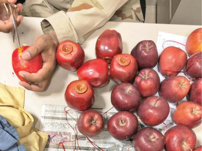 passenger caught smuggling drugs in islamabad passenger caught smuggling drugs in islamabad