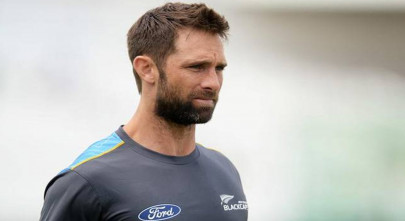 elliott hits back at sarfaraz over reverse swing statement elliott hits back at sarfaraz over reverse swing statement