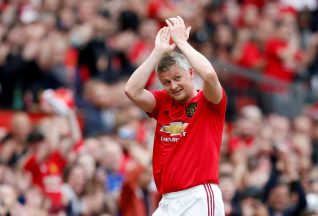 solskjaer again started on the bench as he did in the camp nou final but he wasted little time after coming on for andy cole turning home the opener after dwight yorke was denied photo reuters solskjaer again started on the bench as he did in the camp nou final but he wasted little time after coming on for andy cole turning home the opener after dwight yorke was denied photo reuters