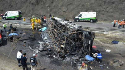 21 killed in fiery mexico road accident officials 21 killed in fiery mexico road accident officials