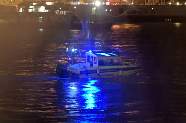 seven south koreans dead 19 missing after boat sinks in budapest