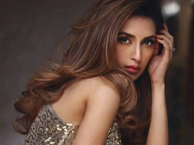 PHOTO: IMAN ALI/INSTAGRAM