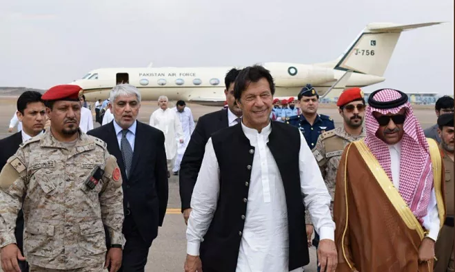 pm imran khan reaches madina photo courtesy radio pakistan pm imran khan reaches madina photo courtesy radio pakistan