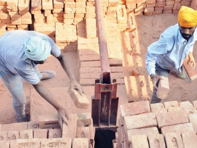 govt to fix wages weekly offs for brick kiln labourers