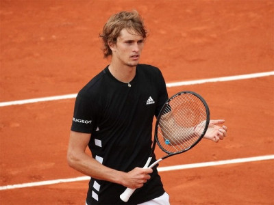 zverev through to fourth round after another five setter zverev through to fourth round after another five setter