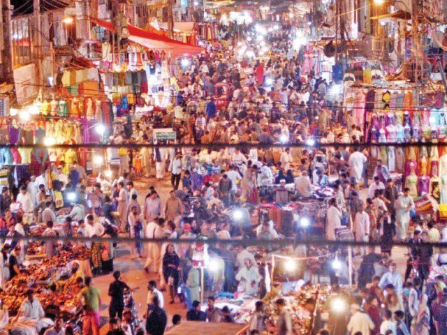 rush of customers in rawalpindi s bara market in early hours of friday photo online