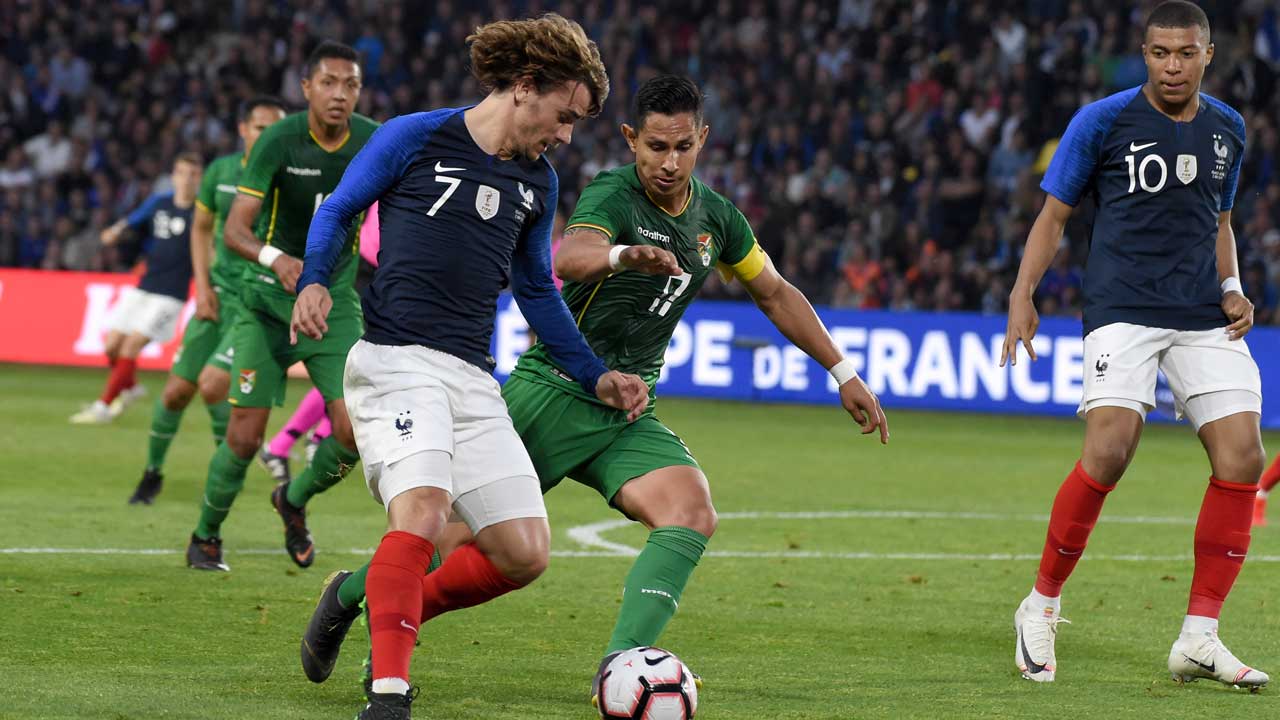 griezmann moved eighth on the list of france 039 s all time leading scorers with his 29th goal as he surpassed 1998 world cup winner youri djorkaeff photo afp