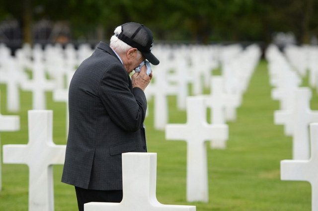 us veteran jack gutman who was 18 years old when he landed on omaha beach on june 6 1944 was one of those visiting photo afp us veteran jack gutman who was 18 years old when he landed on omaha beach on june 6 1944 was one of those visiting photo afp