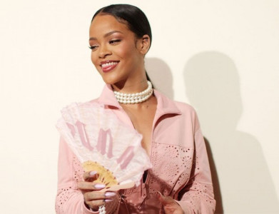 rihanna named world s richest female musician rihanna named world s richest female musician