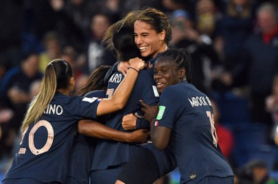 france savour perfect start to women s world cup france savour perfect start to women s world cup
