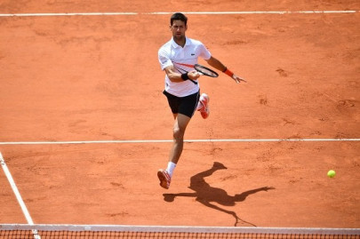 rain rescues faltering djokovic at roland garros rain rescues faltering djokovic at roland garros