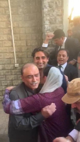 former president asif ali zardari says farewell to family members before leaving with nab team express news screen grab former president asif ali zardari says farewell to family members before leaving with nab team express news screen grab