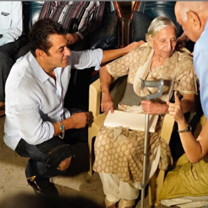 salman khan organises special bharat screening for partition affected fans salman khan organises special bharat screening for partition affected fans
