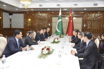 pm imran meets chinese president xi on sco sidelines pm imran meets chinese president xi on sco sidelines