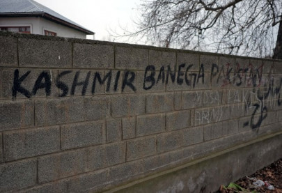 indian soldiers wounded in bomb attack indian soldiers wounded in bomb attack