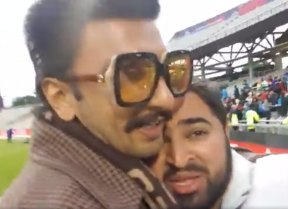 ranveer singh wins hearts by consoling pakistani cricket fan ranveer singh wins hearts by consoling pakistani cricket fan