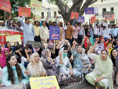beauticians take to the streets against new taxes beauticians take to the streets against new taxes