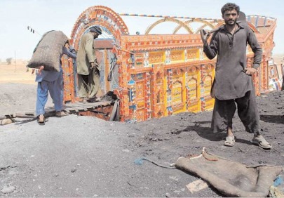 mines row sindh govt selling lakhra coal against court orders mines row sindh govt selling lakhra coal against court orders