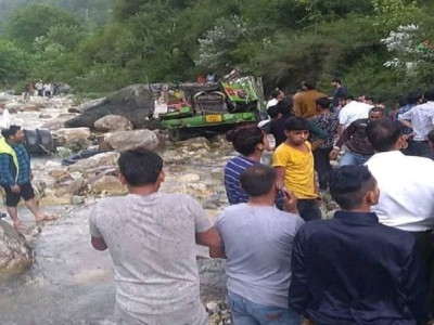 at least 30 dead as bus plunges off indian mountain road at least 30 dead as bus plunges off indian mountain road
