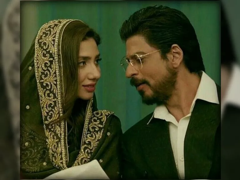when mahira khan embarrassed herself while meeting srk for the first time when mahira khan embarrassed herself while meeting srk for the first time