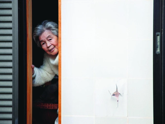 nishimoto took up photography at 72 photo file nishimoto took up photography at 72 photo file