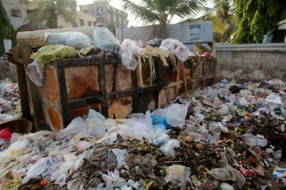 garbage crisis deepens amid protests garbage crisis deepens amid protests