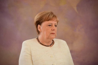 watch angela merkel suffers new trembling spell on eve of g 20 watch angela merkel suffers new trembling spell on eve of g 20