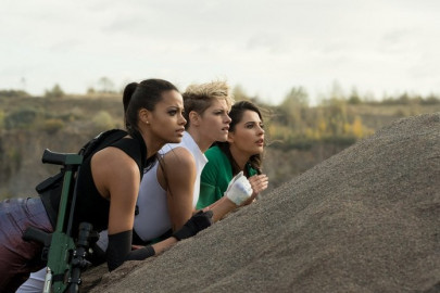 charlie s angels trailer boasts of strong diverse female leads charlie s angels trailer boasts of strong diverse female leads