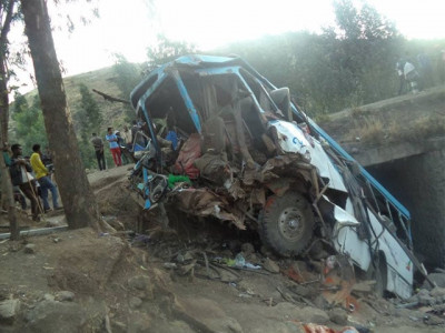 20 dead as bus plunges into gorge in indian occupied kashmir