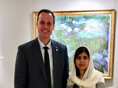 malala headscarf picture sparks criticism