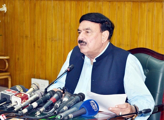 railways minister sheikh rasheed ahmed addresses media in lahore photo ppi