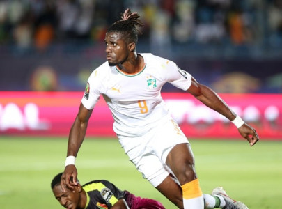 zaha sends ivory coast into last eight as mali fluff their lines