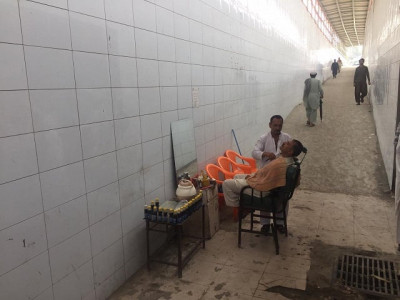 no brt no problem as barber sets up shop in desolate underpass no brt no problem as barber sets up shop in desolate underpass