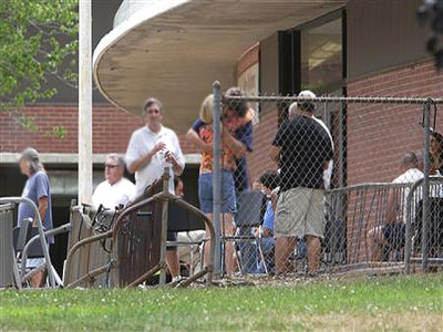 disgruntled employee goes on shooting rampage