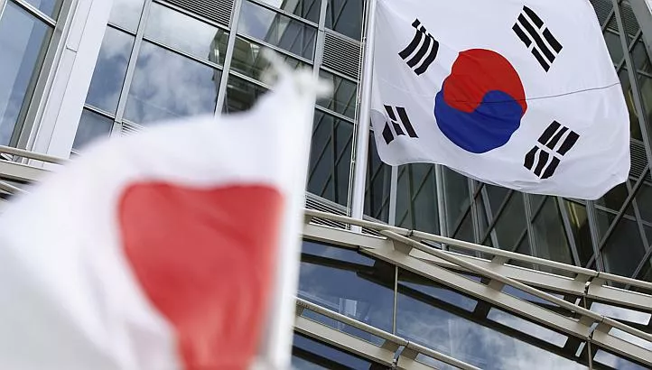 the united states us on thursday called on south korea and japan to resolve differences through dialogue as tensions took a farcical turn with a new row between the two nations over correspondence photo reuters file the united states us on thursday called on south korea and japan to resolve differences through dialogue as tensions took a farcical turn with a new row between the two nations over correspondence photo reuters file