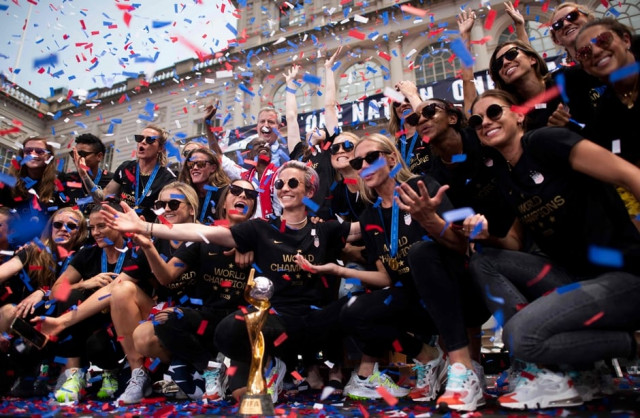 members of the world cup winning us women 039 s team take part in a ticker tape parade for the women 039 s world cup champions in new york photo afp members of the world cup winning us women 039 s team take part in a ticker tape parade for the women 039 s world cup champions in new york photo afp