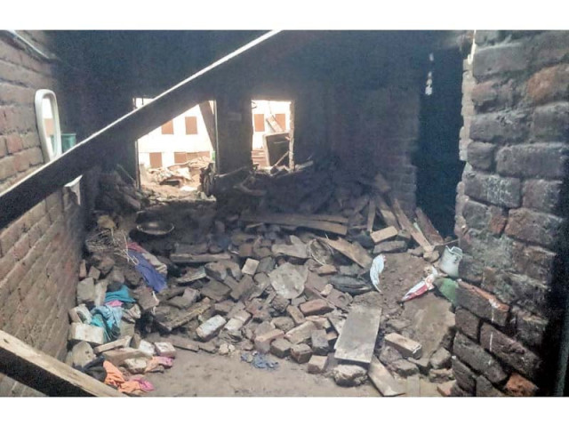 a view of the collapsed roof in the kot abdul malik area photo online a view of the collapsed roof in the kot abdul malik area photo online