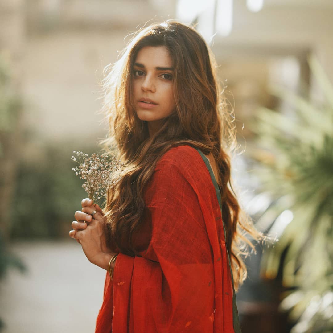 photo instagram sanam saeed