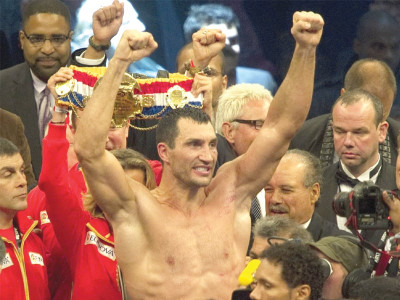 klitschko beats secretly injured haye