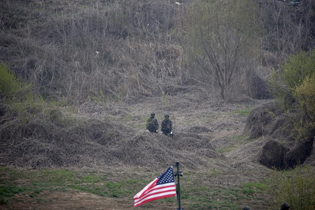 south korean army soldiers stand guard during a us south korea joint river crossing exercise near the demilitarized zone separating the two koreas in yeoncheon south korea april 8 2016 photo reuters south korean army soldiers stand guard during a us south korea joint river crossing exercise near the demilitarized zone separating the two koreas in yeoncheon south korea april 8 2016 photo reuters
