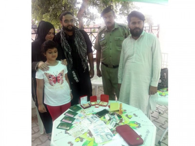 motorway police recover canadian pakistani family s valuables worth rs1 4m