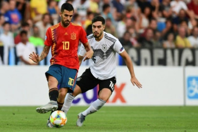arsenal s emery admires ceballos as they work on a signing arsenal s emery admires ceballos as they work on a signing