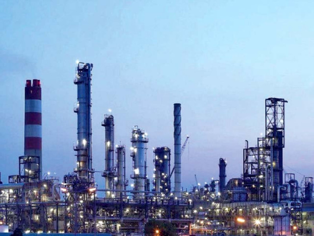 the ministry of energy a few months ago advised refineries to reduce the production of fuel oil without realising that reduction would also hamper the production of petrol and diesel photo file the ministry of energy a few months ago advised refineries to reduce the production of fuel oil without realising that reduction would also hamper the production of petrol and diesel photo file